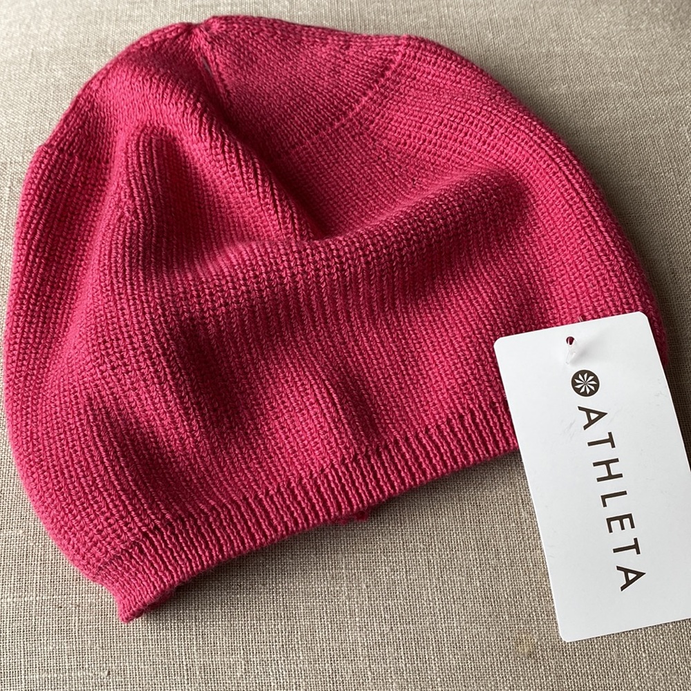 Athleta Kinetic Beanie, NWT